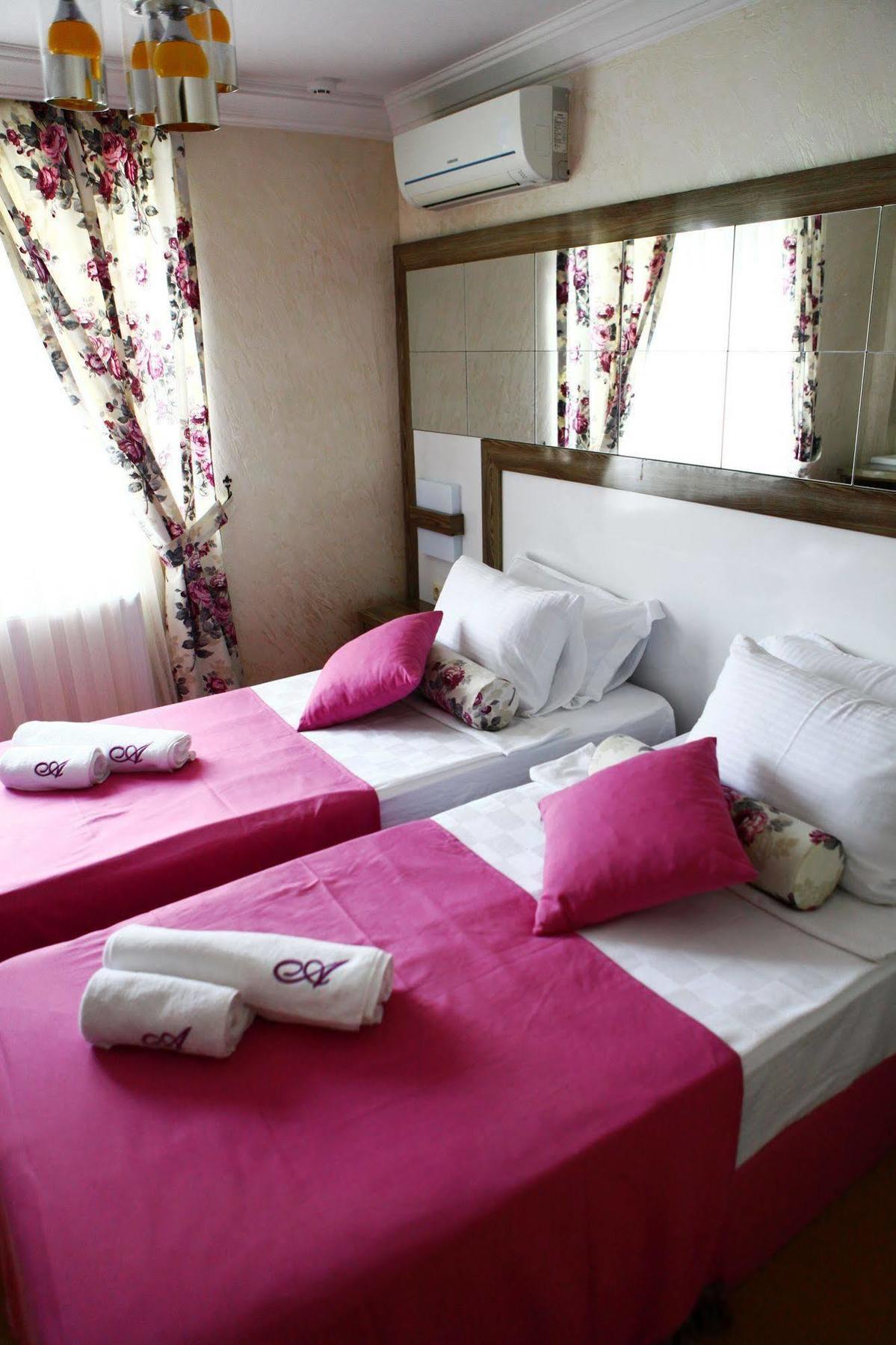 Adjara Boutique Hotel Batumi Exterior photo